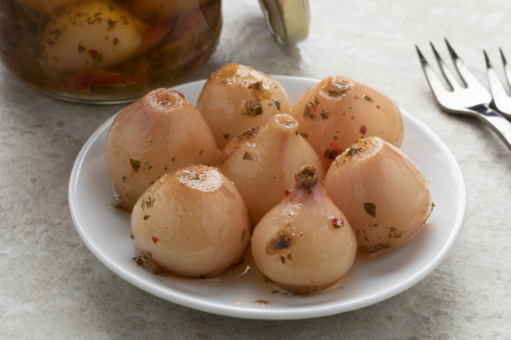 1 yemek tabağı soğan dolması.