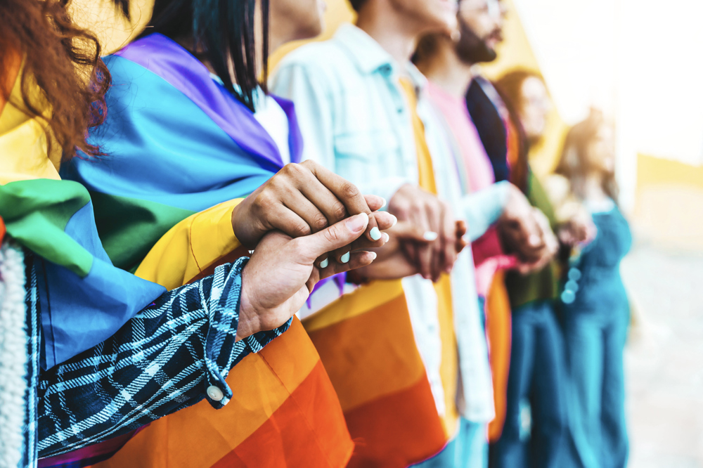 LGBTQ+, Düşük Gelirliler ve Irkçılığa Uğrayanlar: İntihar Riski Altındaki Gruplar